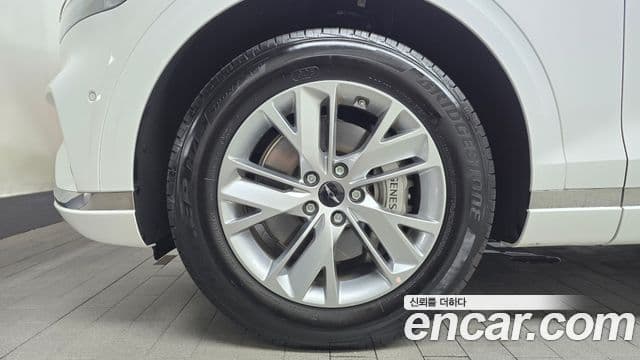 Genesis GV70 2024 — ფოტო 5/20