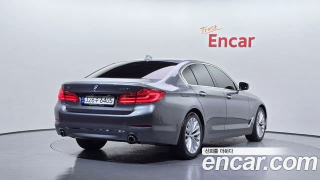 BMW 5 Series 2018 — Şəkil 2/20