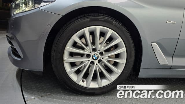 BMW 5 Series 2018 — фото 5 из 20