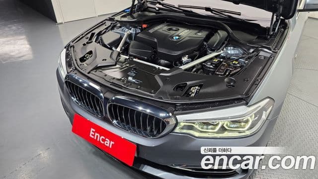 BMW 5 Series 2018 — Şəkil 6/20