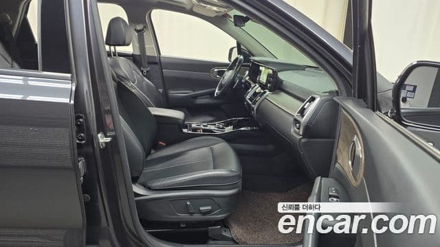 Kia Sorento 2022 — Фото 11/20