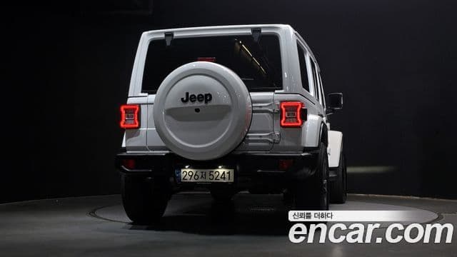 Jeep Wrangler 2021 — Фото 4/20