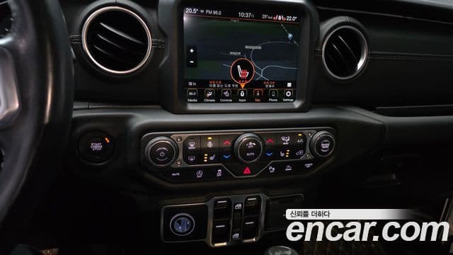 Jeep Wrangler 2021 — Фото 14/20