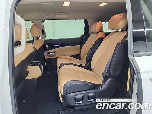 Kia Carnival 2022 — Şəkil 11/18