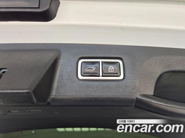 Kia Sorento 2021 — ფოტო 18/20