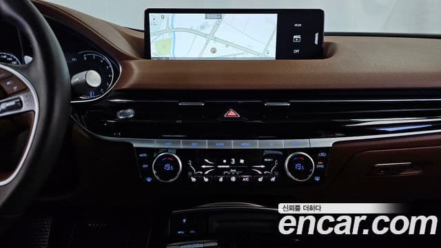Genesis Electrified G80 2022 — Şəkil 15/20