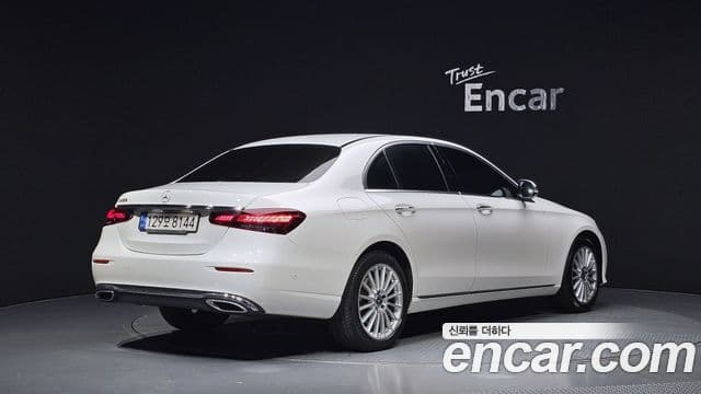 Mercedes-Benz E-Class 2022 — Şəkil 2/20