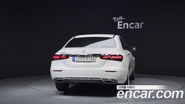 Mercedes-Benz E-Class 2022 — Şəkil 4/20