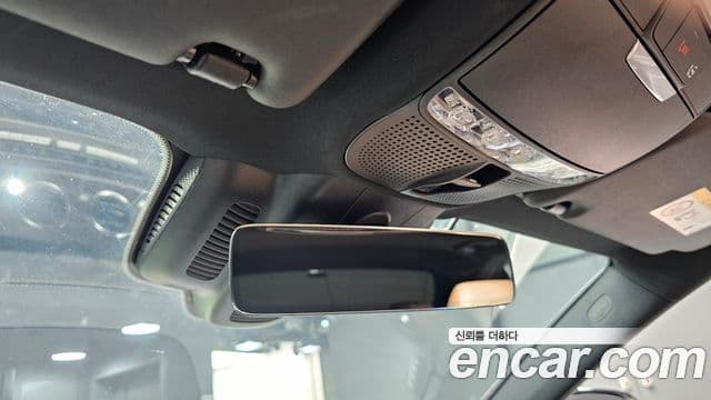 Mercedes-Benz E-Class 2022 — Şəkil 19/20