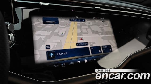 Mercedes-Benz E-Class 2024 — ფოტო 14/20