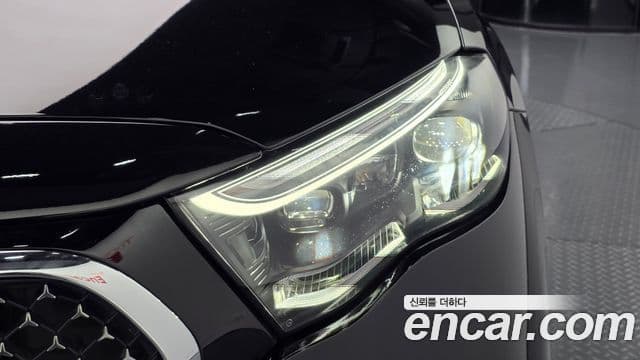 Mercedes-Benz E-Class 2024 — Photo 22/32