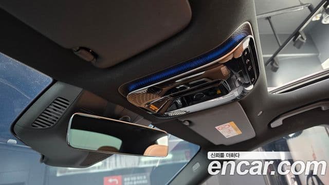Mercedes-Benz E-Class 2024 — Photo 23/32
