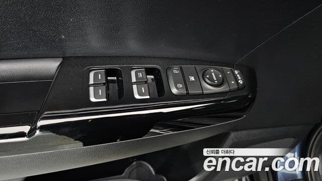 Kia Sportage The Bold 2021 — Фото 18/20