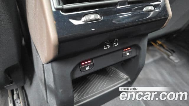 BMW 5 Series 2025 — ფოტო 18/20