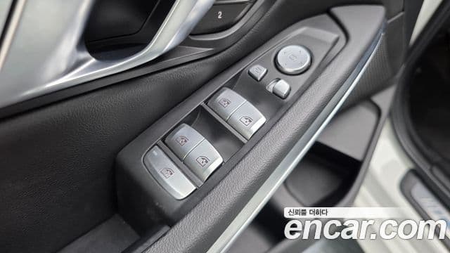 BMW 3 Series 2021 — Photo 24/32