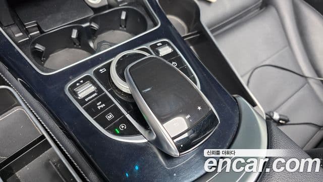Mercedes-Benz GLC-Class 2018 — Şəkil 18/20