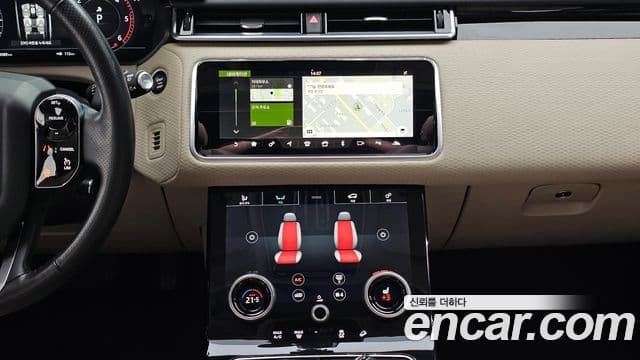 Land Rover Range Rover Velar 2018 — ფოტო 13/20