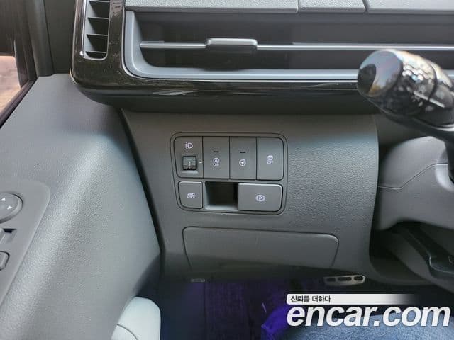 Hyundai Staria 2025 — Фото 17/20