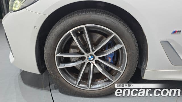 BMW 5 Series 2023 — ფოტო 4/20