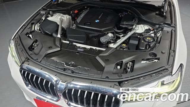 BMW 5 Series 2023 — ფოტო 5/20