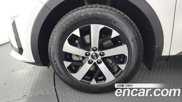 Kia Sorento 2021 — Фото 5/20
