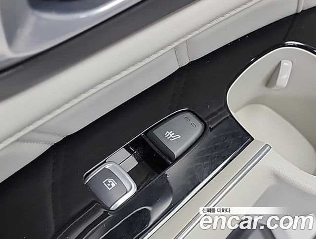 Kia Sorento 2023 — ფოტო 14/18
