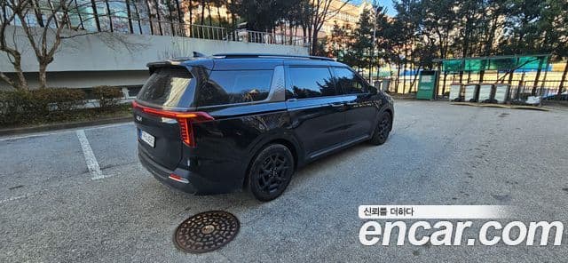 Kia Carnival 2024 — Фото 2/15