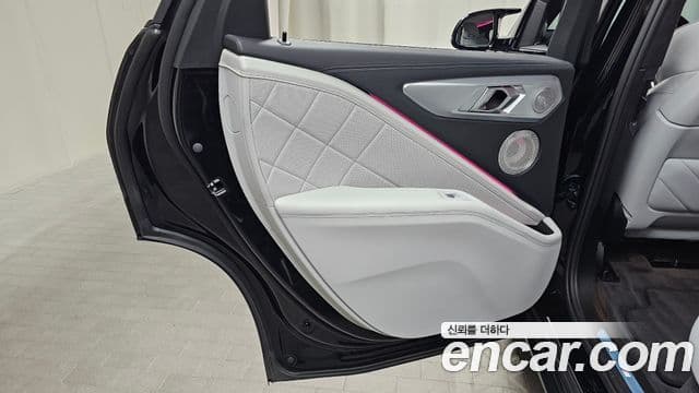 BMW XM 2025 — Photo 27/33