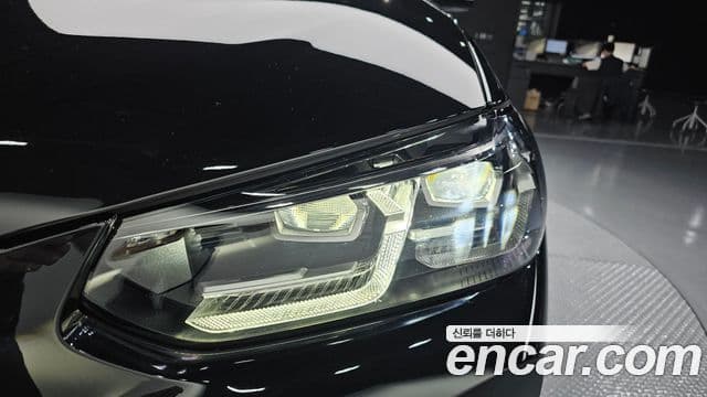 BMW X4 2025 — Photo 22/30