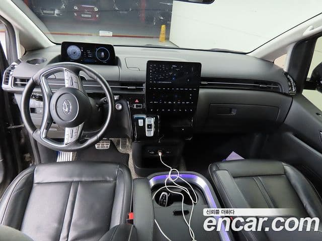 Hyundai Staria 2022 — Фото 6/20