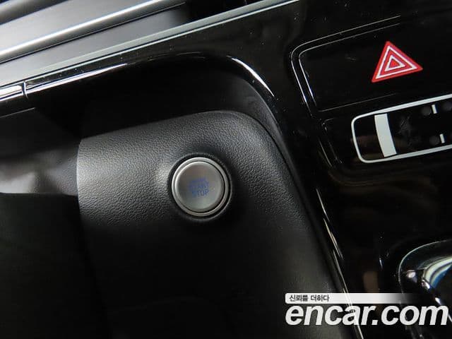 Hyundai Staria 2022 — Фото 12/20
