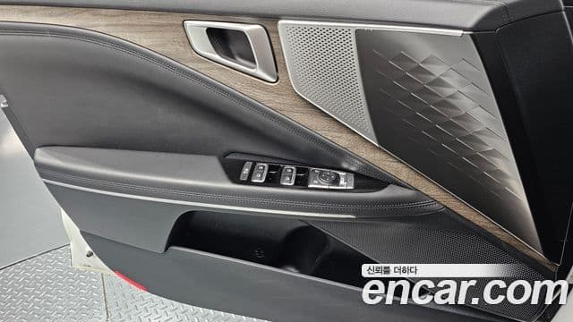Kia K8 2022 — Photo 19/32