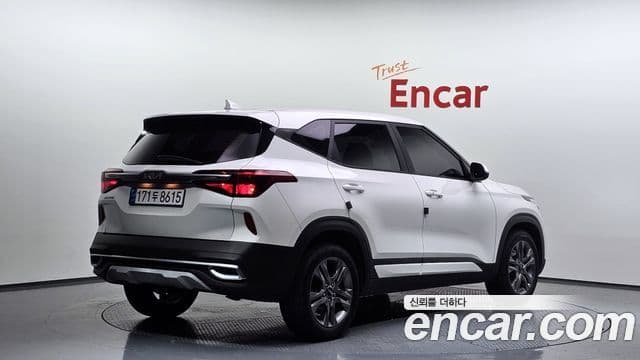 Kia Seltos 2022 — ფოტო 2/20