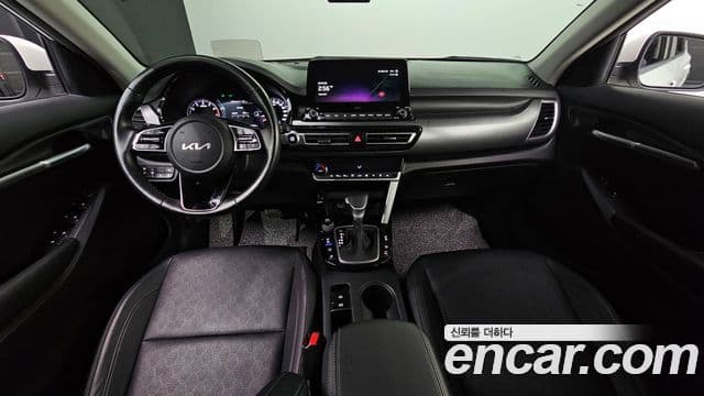 Kia Seltos 2022 — ფოტო 7/20