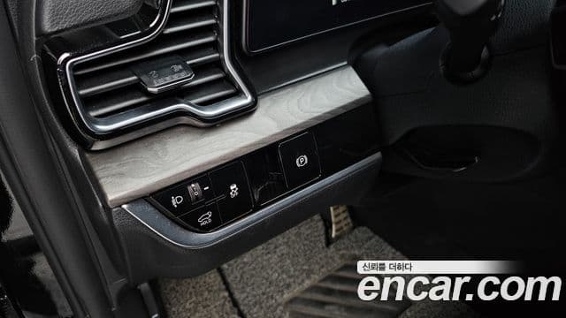 Kia Sportage 2023 — ფოტო 17/20