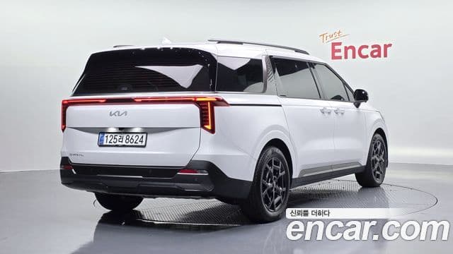 Kia Carnival 2025 — ფოტო 2/20