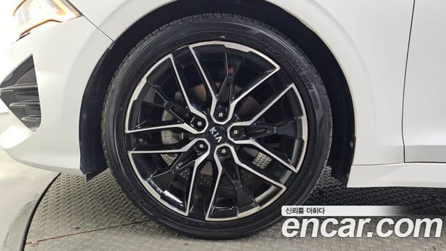 Kia K5 2020 — ფოტო 5/20