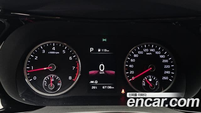 Kia K5 2020 — ფოტო 8/20