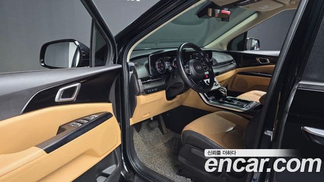 Kia Carnival 2021 — Фото 10/20