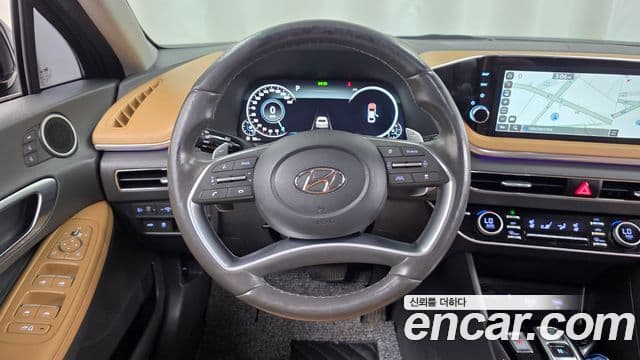 Hyundai Sonata 2022 — ფოტო 13/20