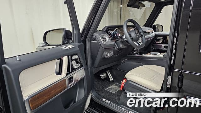 Mercedes-Benz G-Class 2025 — Фото 10/20