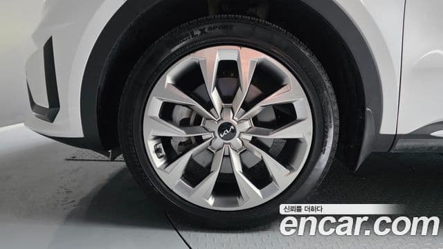 Kia Sorento 2023 — Şəkil 4/20