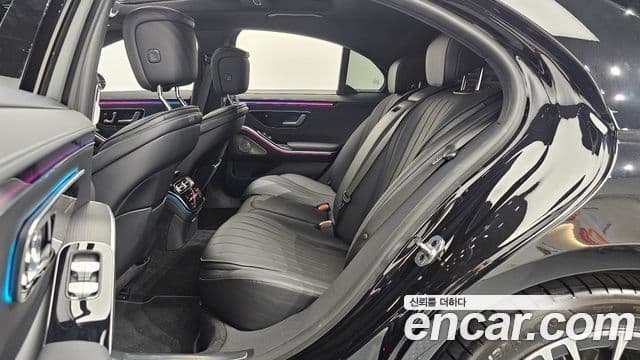 Mercedes-Benz S-Class 2024 — Photo 17/34