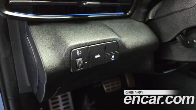Hyundai The New Avante Hybrid 2021 — Photo 6/35