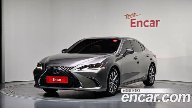 Lexus ES300h, 2019