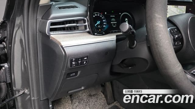 Kia K5 2021 — ფოტო 13/20