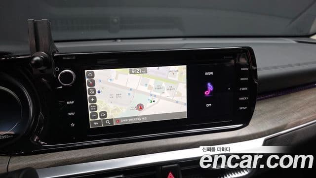 Kia K5 2021 — ფოტო 15/20