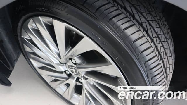 Lexus ES300h 2025 — фото 4 из 17