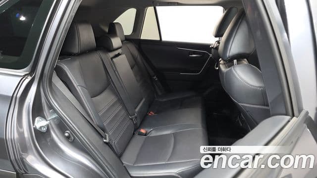 Toyota RAV4 2019 — ფოტო 11/20
