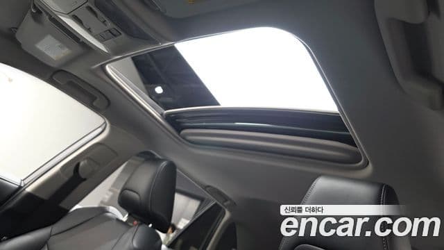 Toyota RAV4 2019 — ფოტო 16/20